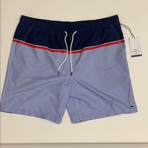 Vineyard Vines 7” Inseam Swim Trunks Large